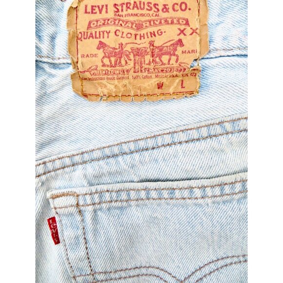 Vintage Levi's Denim Jean Shorts Button Fly Made in USA SZ 26 Waist - Picture 5 of 8